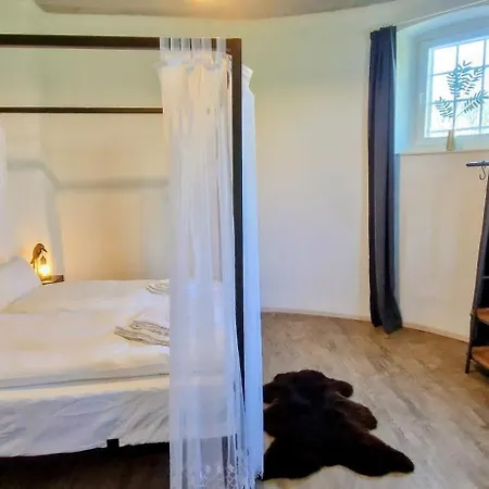 Am Schloss Rimburg *