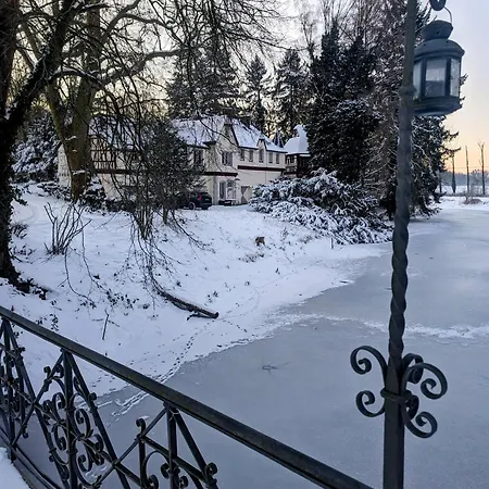 Am Schloss Rimburg *